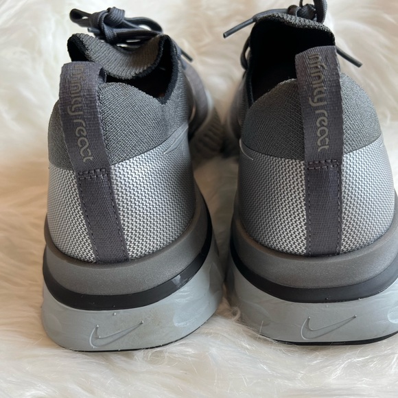 Men’s Nike size 12 - Picture 4 of 8